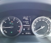 2018-toyota-landcruiser-zx-v8-petrol-small-5