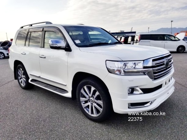 2018-toyotalandcruiser-zx-v8-petrol-big-0