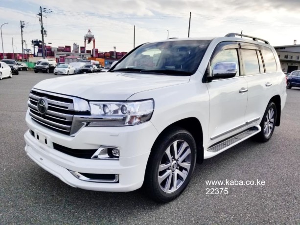 2018-toyotalandcruiser-zx-v8-petrol-big-1