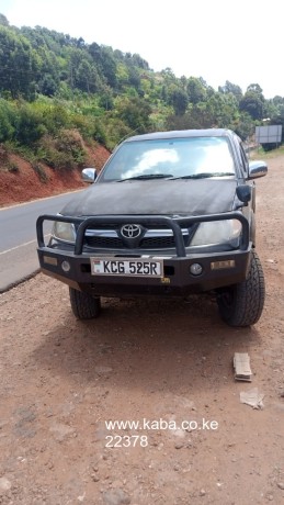 toyota-hilux-double-cabin-big-0