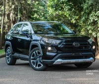 2019-toyota-rav4-small-3