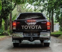 2019-toyota-hilux-trd-edition-small-3