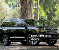 2017-toyota-landcruiser-zx-v8-small-0