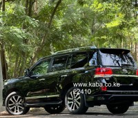 2017-toyota-landcruiser-zx-v8-small-1