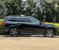 2017-mercedes-benz-gls350d-small-3