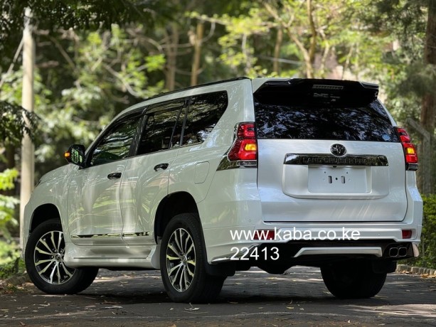 2019-toyotalandcruiser-prado-txl-big-8