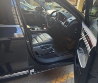 volkswagen-2012-petrol-3600cc-black-113000kms-small-5