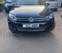 volkswagen-2012-petrol-3600cc-black-113000kms-small-0