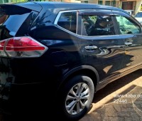 2016-nissan-x-trail-small-1