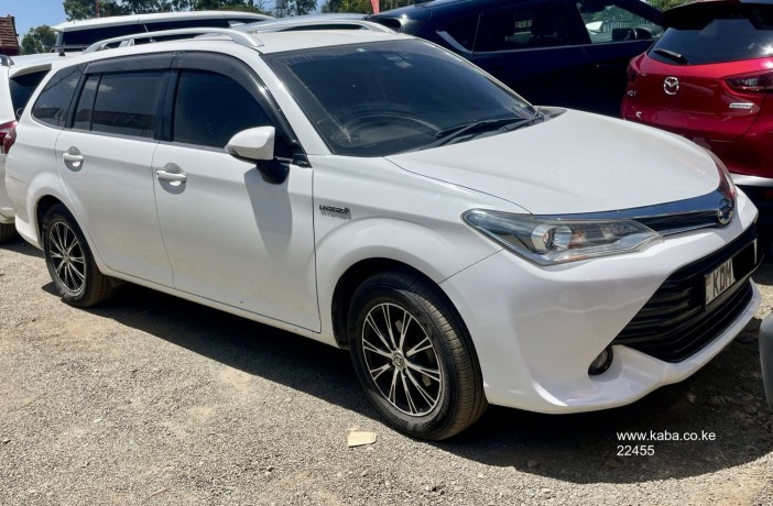 2016-toyota-fielder-newshape-big-6