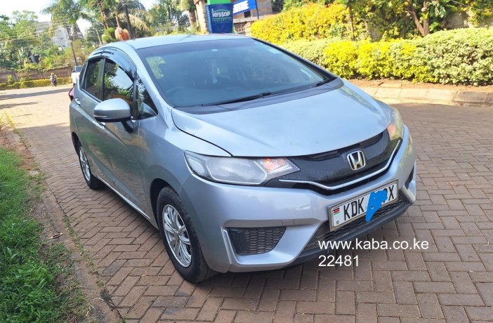 2015-non-hybrid-honda-fit-for-sale-big-1