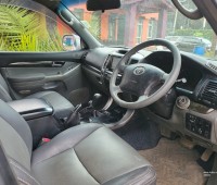 toyota-prado-small-6