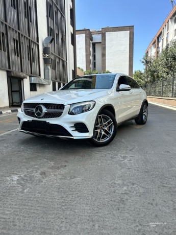 2018-glc250-coupe-amg-sunroof-big-4