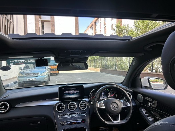 2018-glc250-coupe-amg-sunroof-big-3