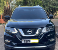 nissan-x-trail-2018-black-small-0