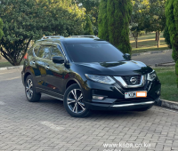 nissan-x-trail-2018-black-small-3