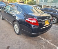 nissan-teana-2010-black-small-2