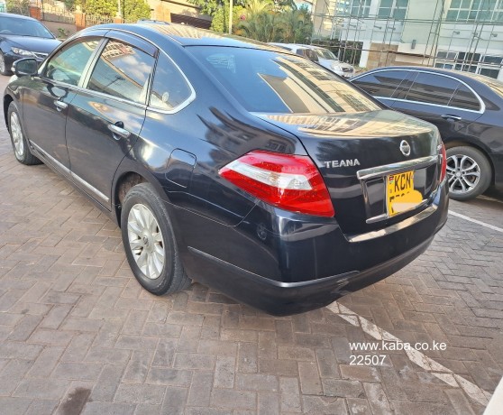 nissan-teana-2010-black-big-2