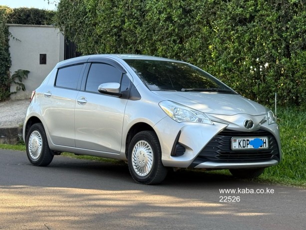 2017-toyota-vitz-for-sale-big-7