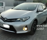 toyota-auris-2013-model-small-0