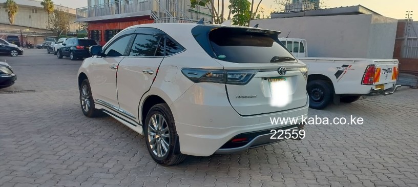 toyota-harrier-2016-model-big-3