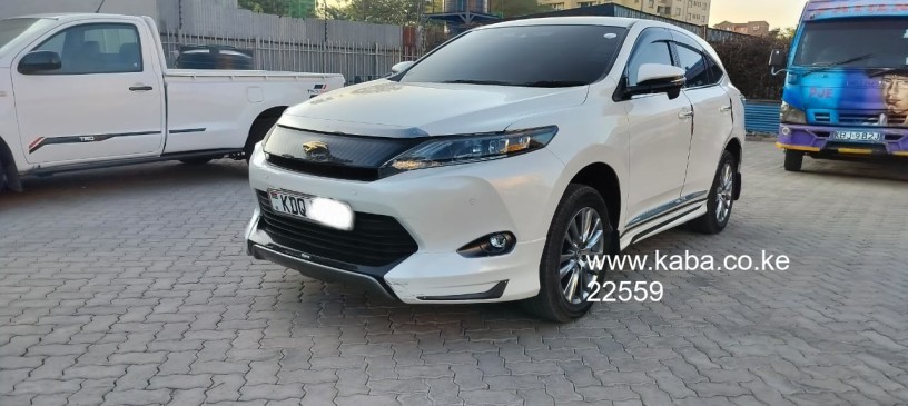 toyota-harrier-2016-model-big-1