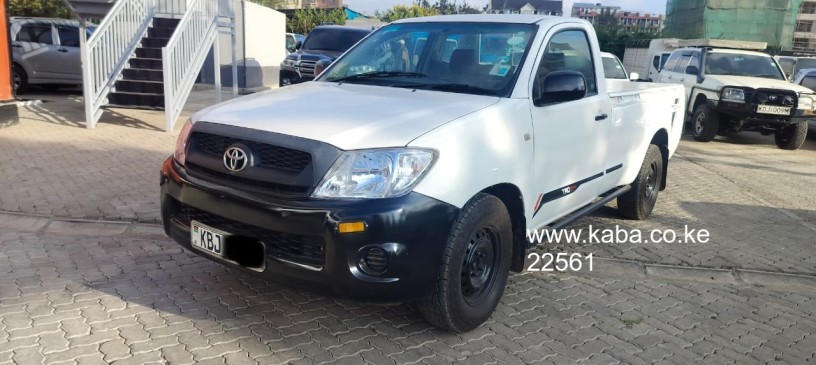 toyota-hilux-2009-model-big-3