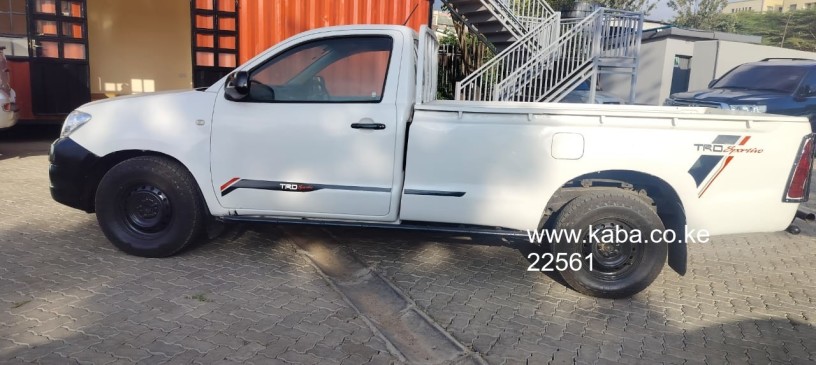 toyota-hilux-2009-model-big-6