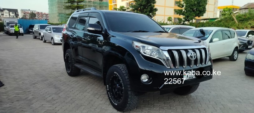 toyota-prado-2014-model-big-1