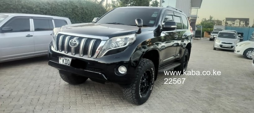 toyota-prado-2014-model-big-2