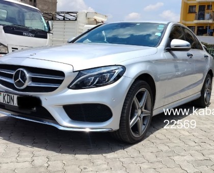 MERCEDES BENZ C220D