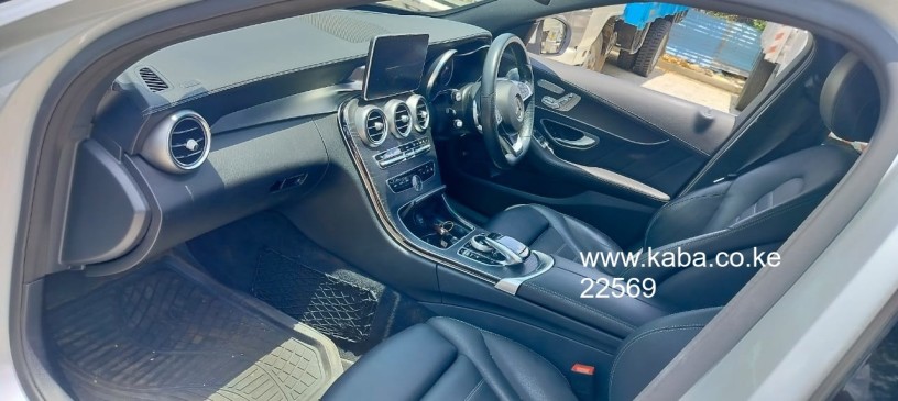 mercedes-benz-c220d-big-2