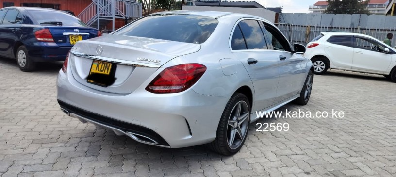 mercedes-benz-c220d-big-6