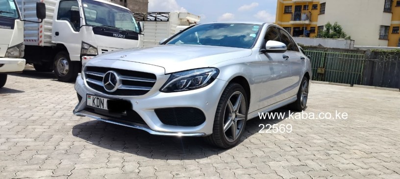 mercedes-benz-c220d-big-0