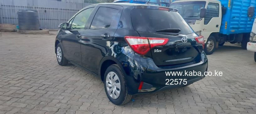 toyota-vitz-2018-model-big-6