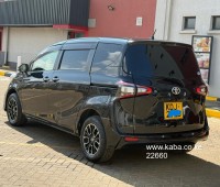 2016-toyota-sienta-for-sale-small-1