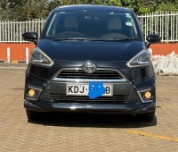 2016-toyota-sienta-for-sale-small-0