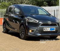 2016-toyota-sienta-for-sale-small-2
