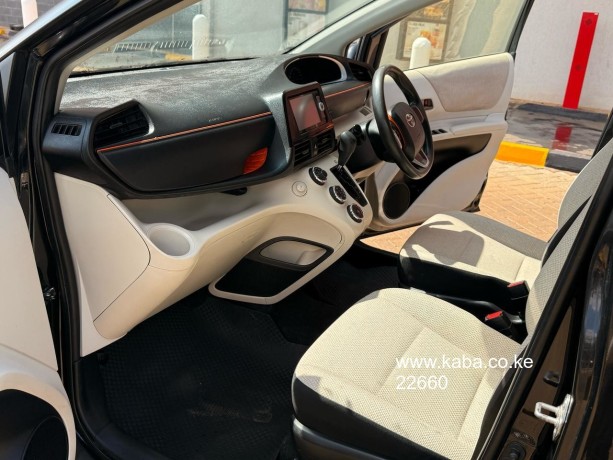 2016-toyota-sienta-for-sale-big-4