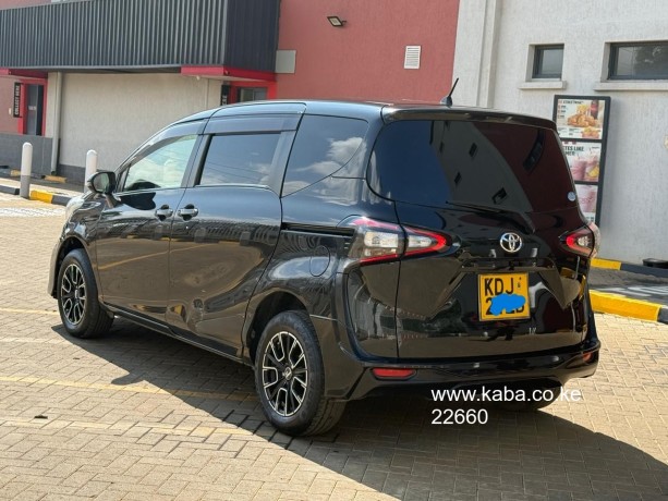 2016-toyota-sienta-for-sale-big-1