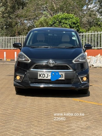 2016-toyota-sienta-for-sale-big-0
