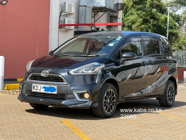 2016-toyota-sienta-for-sale-big-5