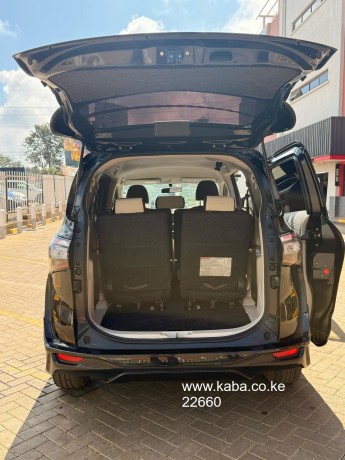 2016-toyota-sienta-for-sale-big-8