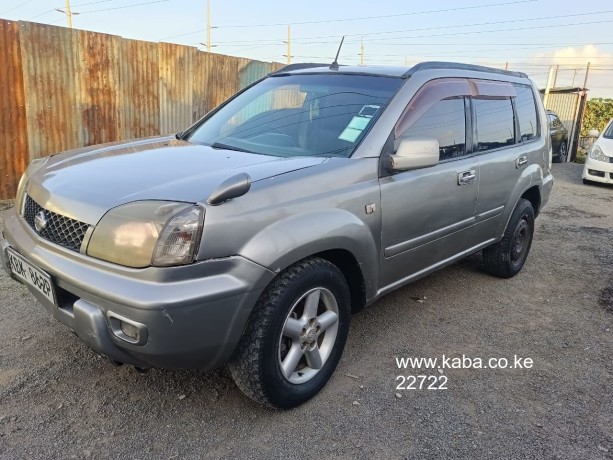 nissan-xtrail-t30-big-1