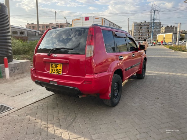 nissan-xtrail-t30-big-2