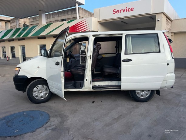 toyota-townace-big-4