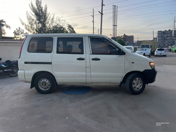 toyota-townace-big-5