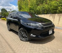 toyota-harrier-super-clean-small-0