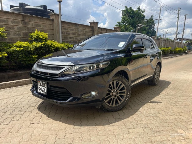 toyota-harrier-super-clean-big-3