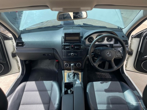 mercedes-c200-big-2